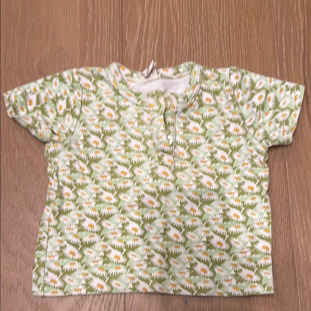 Kate Quinn daisies  Print Baby Tee